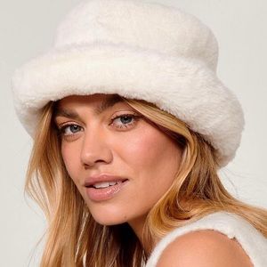 White Faux Fur Short Brim Bucket Hat